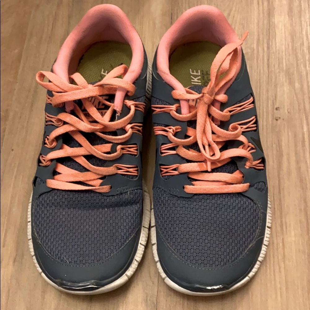 SOLD GUC Nike Free 5.0 Women’s Sneaker💕 - Picture 3 of 9